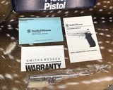 Smith & Wesson model 1006, 10mm Stainless LNIB - 12 of 20