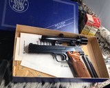 1981 Smith & Wesson model 41, .22 LR Target Pistol, Scoped W/ Box, 2 mags - 6 of 21