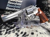 Smith& Wesson686-1, Stainless, Distinguished Combat Magnum .357 Magnum revolver, 6 inch, 98%, Boxed - 16 of 24