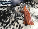 Smith& Wesson686-1, Stainless, Distinguished Combat Magnum .357 Magnum revolver, 6 inch, 98%, Boxed - 24 of 24