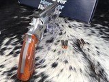 Smith& Wesson686-1, Stainless, Distinguished Combat Magnum .357 Magnum revolver, 6 inch, 98%, Boxed - 20 of 24
