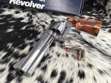 Smith& Wesson686-1, Stainless, Distinguished Combat Magnum .357 Magnum revolver, 6 inch, 98%, Boxed - 4 of 24