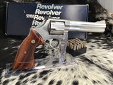 Smith& Wesson686-1, Stainless, Distinguished Combat Magnum .357 Magnum revolver, 6 inch, 98%, Boxed - 3 of 24