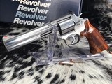 Smith& Wesson686-1, Stainless, Distinguished Combat Magnum .357 Magnum revolver, 6 inch, 98%, Boxed - 8 of 24