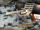 Smith & Wesson 651-1 Stainless .22 magnum Revolver, Boxed, .22 Magnum Rimfire Target Kit Gun