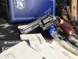Sold layaway-1982 Smith & Wesson model 586 no-dash,
“Distinguished .357 Combat Magnum Revolver “ Nickel, Boxed, 4 inch. - 9 of 25