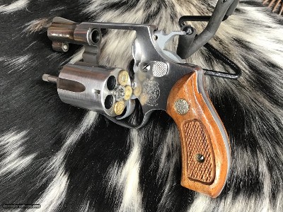 Smith & Wesson model 60 No-Dash, Excellent W/Box, Tools and Owners Papers - Image 19 of 25