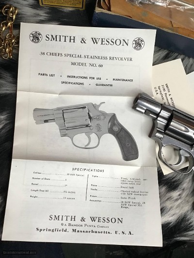 Smith & Wesson model 60 No-Dash, Excellent W/Box, Tools and Owners Papers - Image 6 of 25