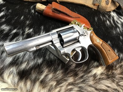 Smith & Wesson 65-3 Four inch, Square Butt, Heavy Barrel, Boxed, & Gorgeous .357 Magnum Carry Gun - Image 9 of 23