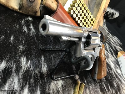 Smith & Wesson 65-3 Four inch, Square Butt, Heavy Barrel, Boxed, & Gorgeous .357 Magnum Carry Gun - Image 8 of 23