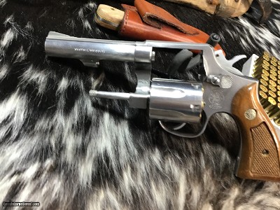 Smith & Wesson 65-3 Four inch, Square Butt, Heavy Barrel, Boxed, & Gorgeous .357 Magnum Carry Gun - Image 4 of 23