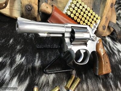 Smith & Wesson 65-3 Four inch, Square Butt, Heavy Barrel, Boxed, & Gorgeous .357 Magnum Carry Gun - Image 6 of 23