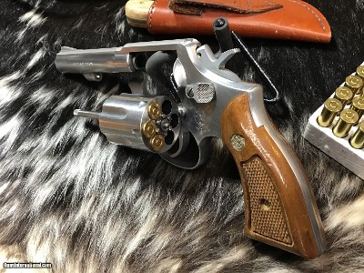 Smith & Wesson 65-3 Four inch, Square Butt, Heavy Barrel, Boxed, & Gorgeous .357 Magnum Carry Gun - Image 3 of 23