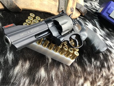 Smith & Wesson 329PD, LNIB, Light Weight Scandium/Titanium .44 Mag Revolver, TFO - Image 16 of 24
