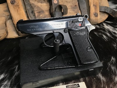 1974 Walther PPK/S, 22 LR, West German Mfg. Boxed, Excellent Condition - Image 8 of 19