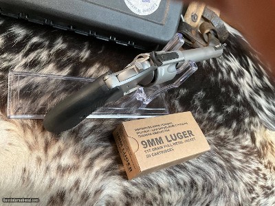Charter Arms Pitt Bull Revolver, 6 Inch, 9mm, LNIB - Image 5 of 11