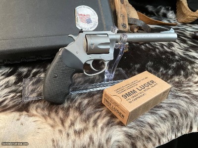 Charter Arms Pitt Bull Revolver, 6 Inch, 9mm, LNIB - Image 4 of 11