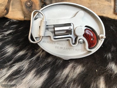 North American Arms 22 LR Belt Buckle Revolver - Image 2 of 5