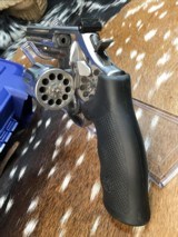 Smith & Wesson Model 617-6 Stainless 10 Shot .22 LR Revolver LNIB 4 Inch. Trades Welcome - 3 of 15