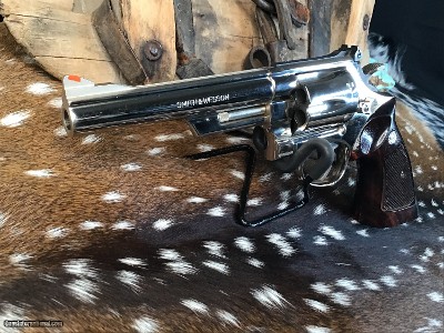 Smith &Wesson 29-2, six inch, Nickel Finish, Pinned Barrel, Recessed Cylinder, .44 Magnum. Trades Welcome. - Image 10 of 23