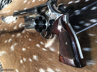 Smith &Wesson 29-2, six inch, Nickel Finish, Pinned Barrel, Recessed Cylinder, .44 Magnum. Trades Welcome. - Image 16 of 23