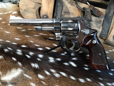 Smith &Wesson 29-2, six inch, Nickel Finish, Pinned Barrel, Recessed Cylinder, .44 Magnum. Trades Welcome.