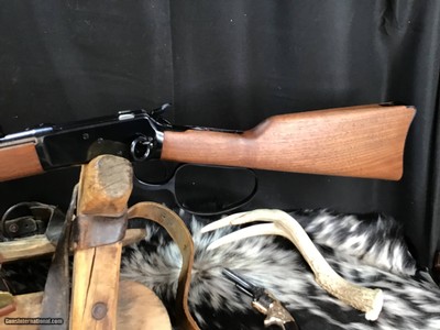 NIB, 1892 Winchester Large Loop Lever Action, .45 Colt, 20 inch Saddle Ring Carbine. Trades Welcome - Image 11 of 14