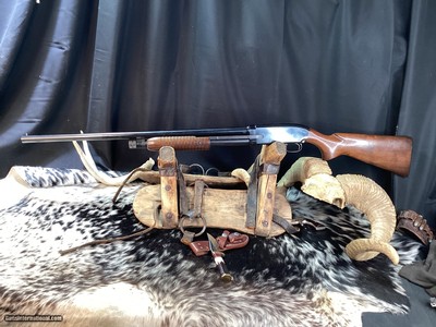 Pre-64 Winchester Model 12 Featherweight Pump 12 Ga Shotgun, solid frame. Trades Welcome - Image 2 of 12