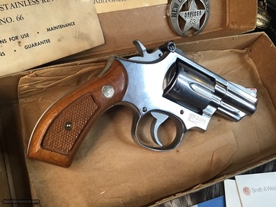 1983 Mfg. Smith & Wesson 66-2, Combat Magnum Stainless , .357, 2.5 inch, Trades Welcome.