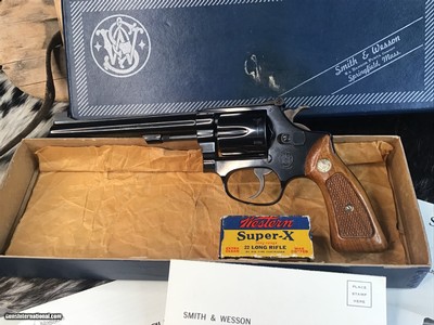 Smith & Wesson Model 35-1 Target Model Kit Gun,.J Frame M prefix, 22/.32 Target,
.22 LR 6”, Boxed As New Condition. Trades Welcome