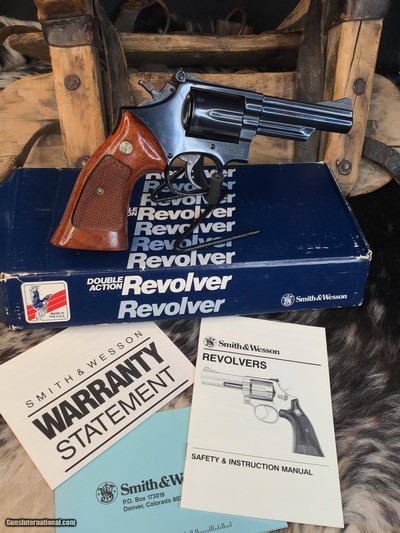 Smith & Wesson .357 Combat Magnum, Model 19-5, As New In Box, 4 inch. Trades Welcome - Image 8 of 19