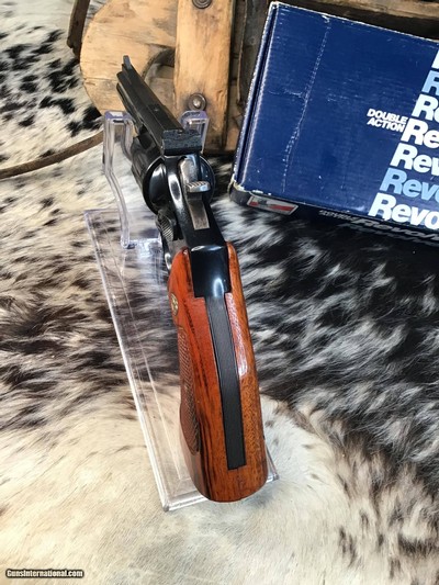 Smith & Wesson .357 Combat Magnum, Model 19-5, As New In Box, 4 inch. Trades Welcome - Image 15 of 19