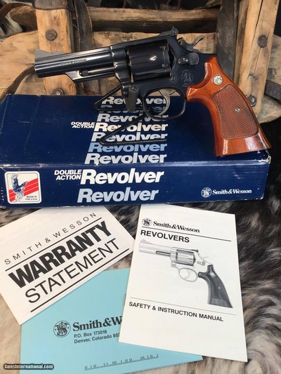 Smith & Wesson .357 Combat Magnum, Model 19-5, As New In Box, 4 inch. Trades Welcome - Image 10 of 19