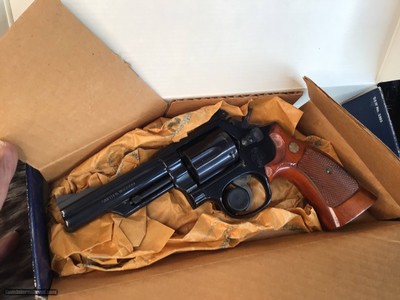 Smith & Wesson .357 Combat Magnum, Model 19-5, As New In Box, 4 inch. Trades Welcome