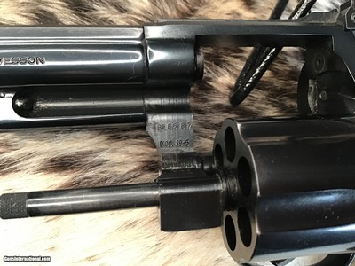 Smith & Wesson .357 Combat Magnum, Model 19-5, As New In Box, 4 inch. Trades Welcome - Image 18 of 19