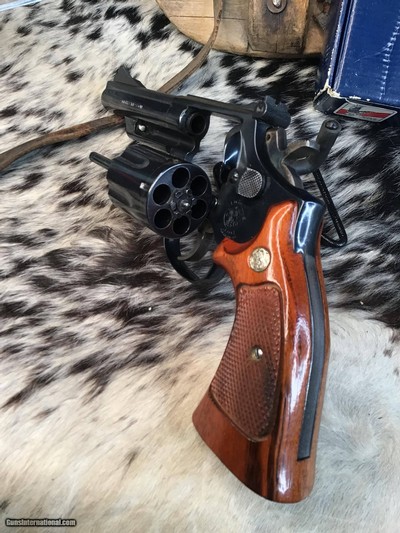 Smith & Wesson .357 Combat Magnum, Model 19-5, As New In Box, 4 inch. Trades Welcome - Image 11 of 19