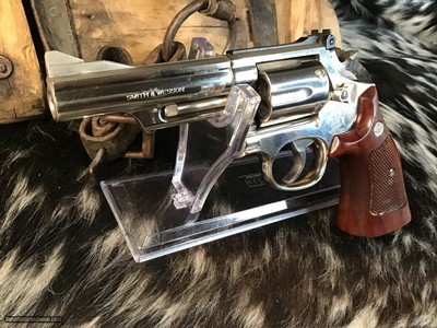 1982 Smith & Wesson Model 19-5, 4”, Nickel Combat Magnum, Boxed.Trades Welcome. - Image 11 of 17