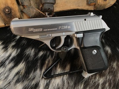 LNIB Sig Sauer P230 , Semi Auto W Decocker, .380 ACP, Stainless, Boxed, Trades Welcome. - Image 6 of 13