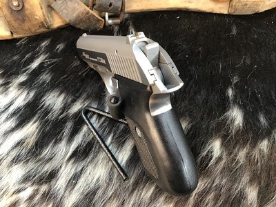LNIB Sig Sauer P230 , Semi Auto W Decocker, .380 ACP, Stainless, Boxed, Trades Welcome. - Image 8 of 13
