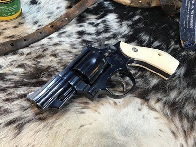 Smith & Wesson Model 19-5 Combat Magnum, 2.5”, Boxed .357 Magnum. Trades Welcome - Image 15 of 21