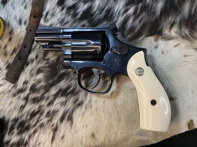 Smith & Wesson Model 19-5 Combat Magnum, 2.5”, Boxed .357 Magnum. Trades Welcome - Image 14 of 21