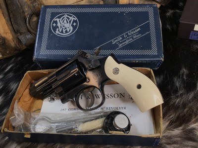 Smith & Wesson Model 19-5 Combat Magnum, 2.5”, Boxed .357 Magnum. Trades Welcome