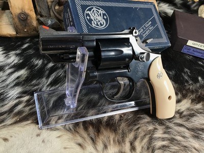 Smith & Wesson Model 19-5 Combat Magnum, 2.5”, Boxed .357 Magnum. Trades Welcome - Image 6 of 21