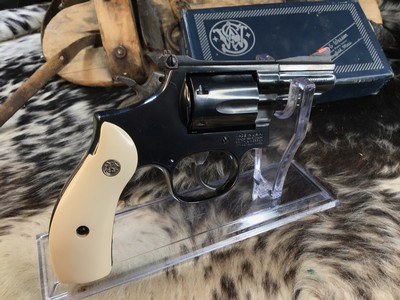 Smith & Wesson Model 19-5 Combat Magnum, 2.5”, Boxed .357 Magnum. Trades Welcome - Image 9 of 21
