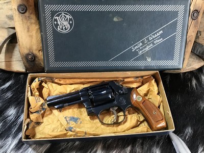 Smith & Wesson Model 30-1, The .32 Hand Ejector Revolver, .32, 6 shot, 3
