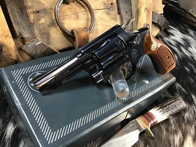 Smith & Wesson Model 30-1, The .32 Hand Ejector Revolver, .32, 6 shot, 3