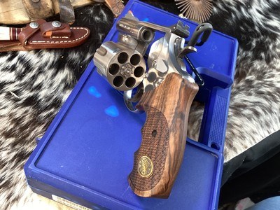 Smith & Wesson 629, 3 inch, .44 Mag, Two Grip Sets, Boxed. Trades Welcome - Image 20 of 21