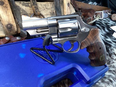 Smith & Wesson 629, 3 inch, .44 Mag, Two Grip Sets, Boxed. Trades Welcome - Image 21 of 21