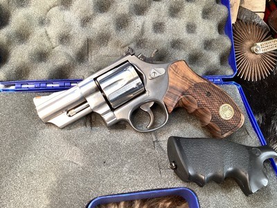 Smith & Wesson 629, 3 inch, .44 Mag, Two Grip Sets, Boxed. Trades Welcome - Image 3 of 21