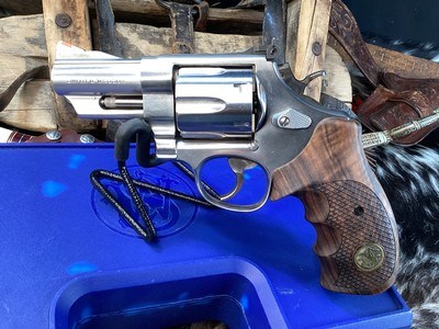 Smith & Wesson 629, 3 inch, .44 Mag, Two Grip Sets, Boxed. Trades Welcome - Image 15 of 21